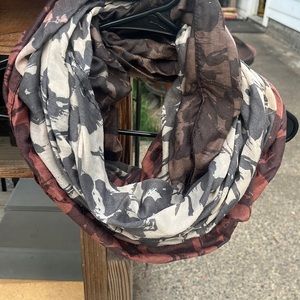 Infinity scarf